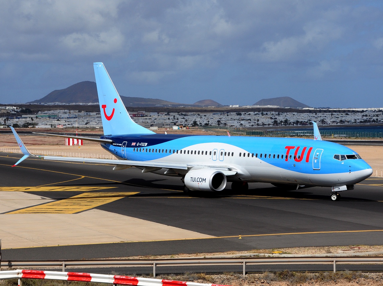 G-FDZW - 737-8K5(WL) - TUI Airways - ACE - 23-03-2017