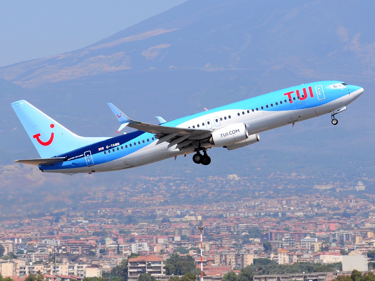 G-TAWB - 737-8K5(WL) - TUI Airways - CTA - 27-08-2017