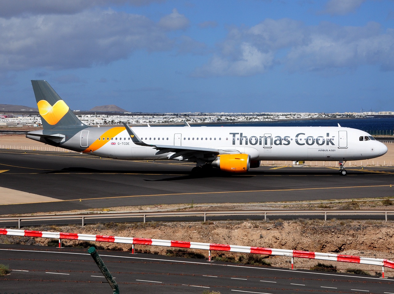 G-TCDE - A321-211(WL) - Thomas Cook Airlines - ACE - 23-03-2017