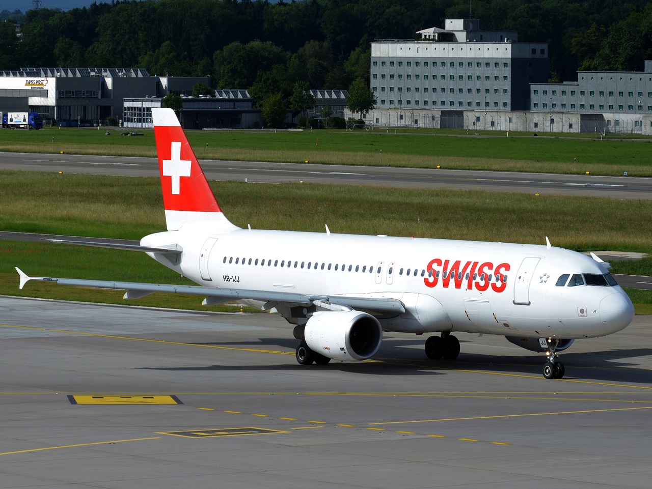 HB-IJJ - A320-214 - Swiss - ZRH - 10-06-2017