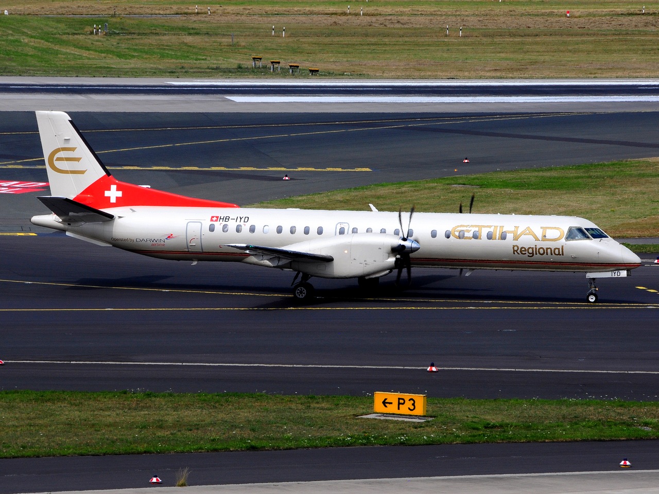HB-IYD - Saab 2000 - Etihad Regional - DUS - 08-07-2017