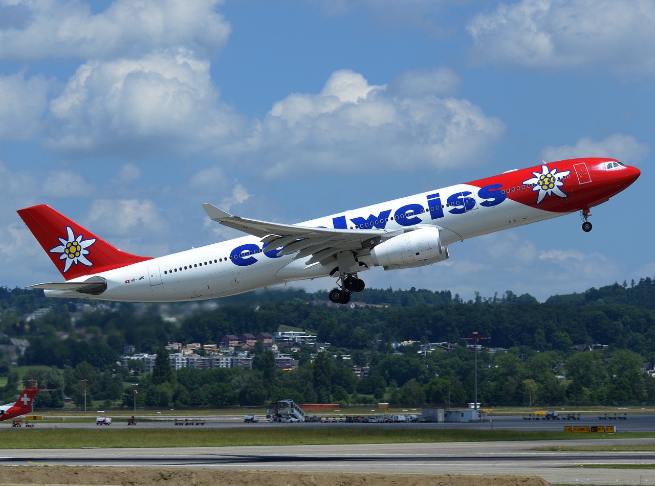HB-JHQ - A330-343 - Edelweiss Air - ZRH - 10-06-2017