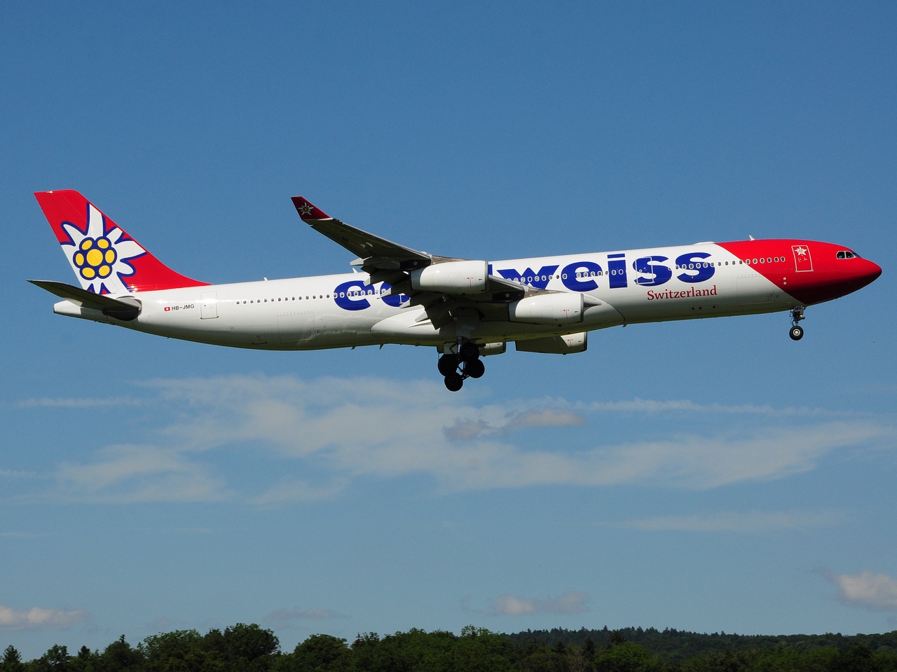 HB-JMG - A340-313 - Edelweiss Air - ZRH - 10-06-2017