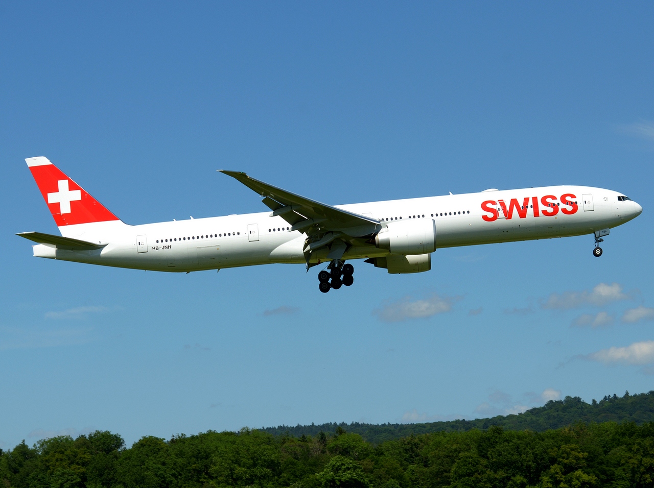 HB-JNH - 777-300(ER) - Swiss - ZRH - 10-06-2017