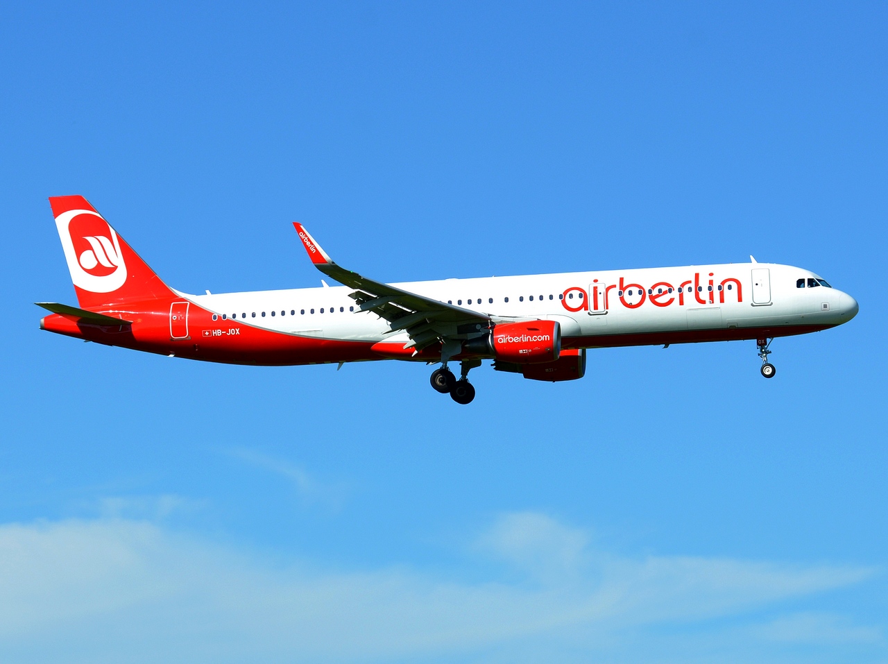 HB-JOX - A321-211(WL) - Air Berlin - ZRH - 10-06-2017