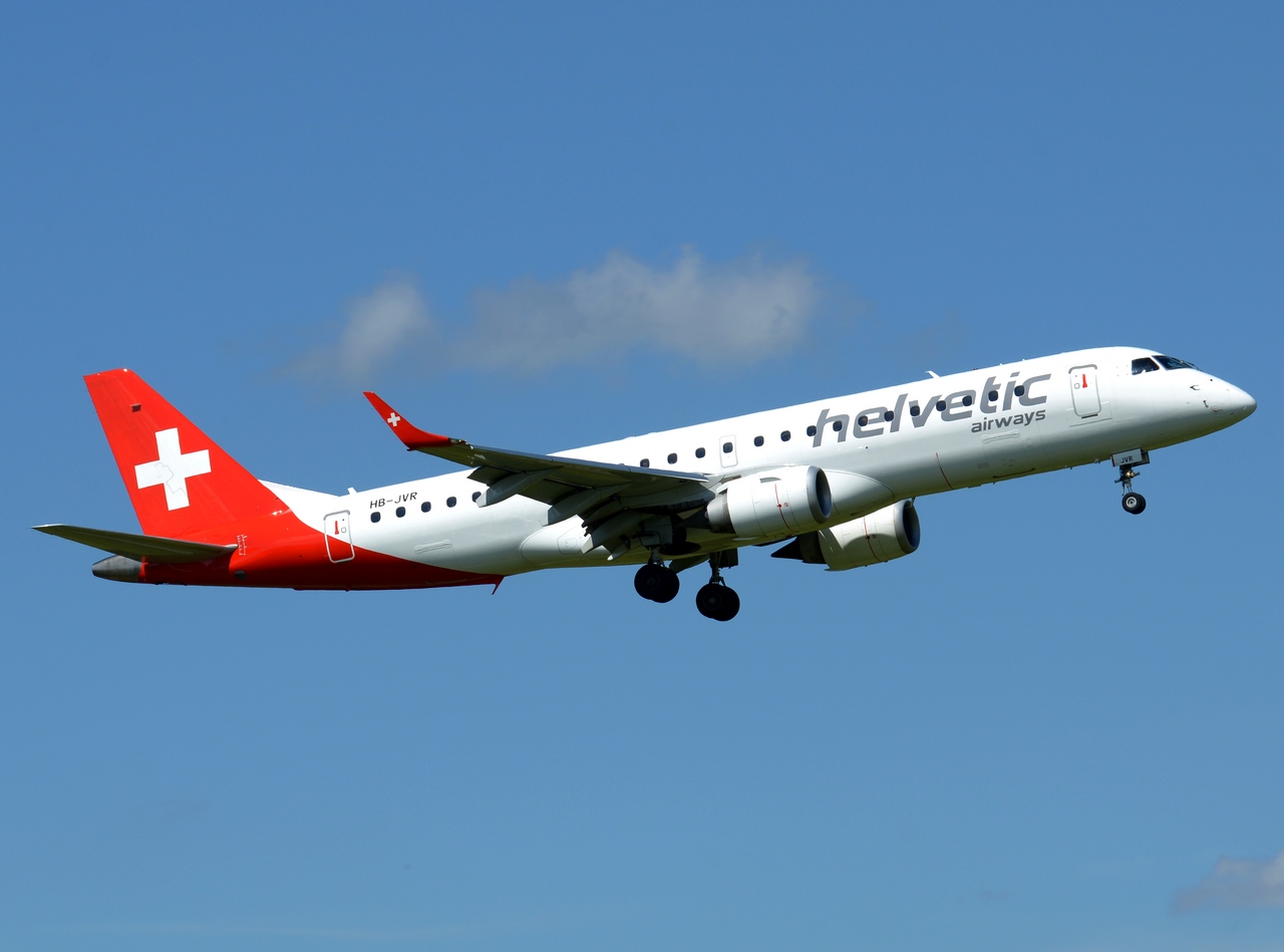 HB-JVR - ERJ-190LR (ERJ-190-100 LR) - Helvetic Airways - ZRH - 10-06-2017