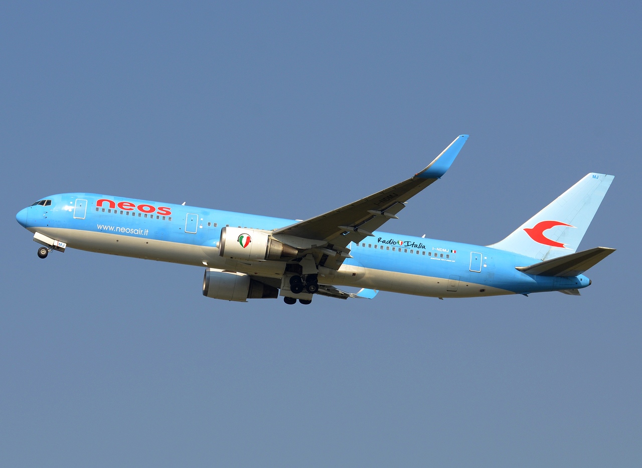 I-NDMJ - 767-306(ER)(WL) - NEOS - MXP - 11-06-2017