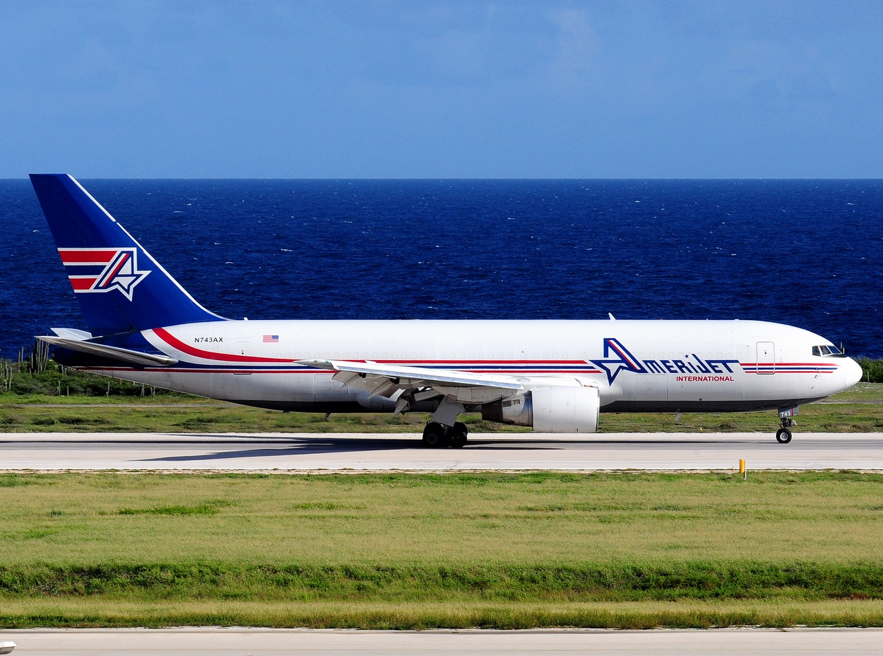 N743AX - 767-232 - Amerijet International - CUR - 30-11-2017