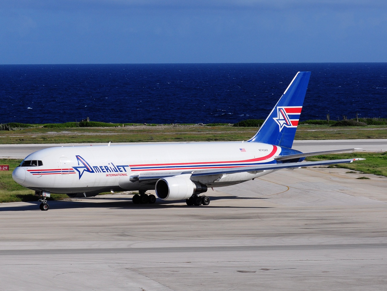 N743AX - 767-232 - Amerijet International - CUR - 30-11-2017b