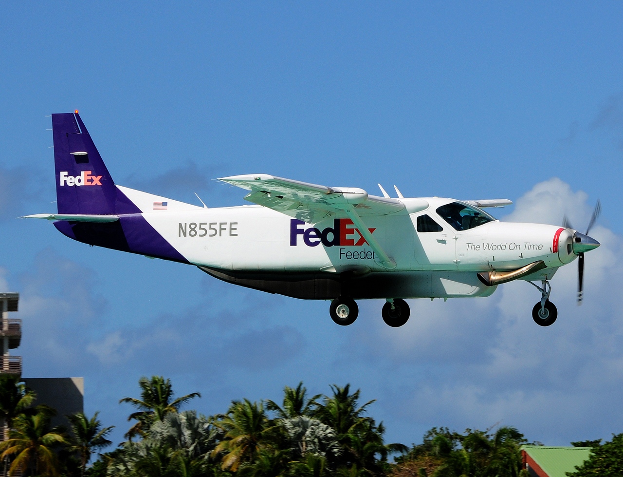N855FE - Cessna Caravan-208B - Mountain Air Cargo - SXM - 01-02-2017
