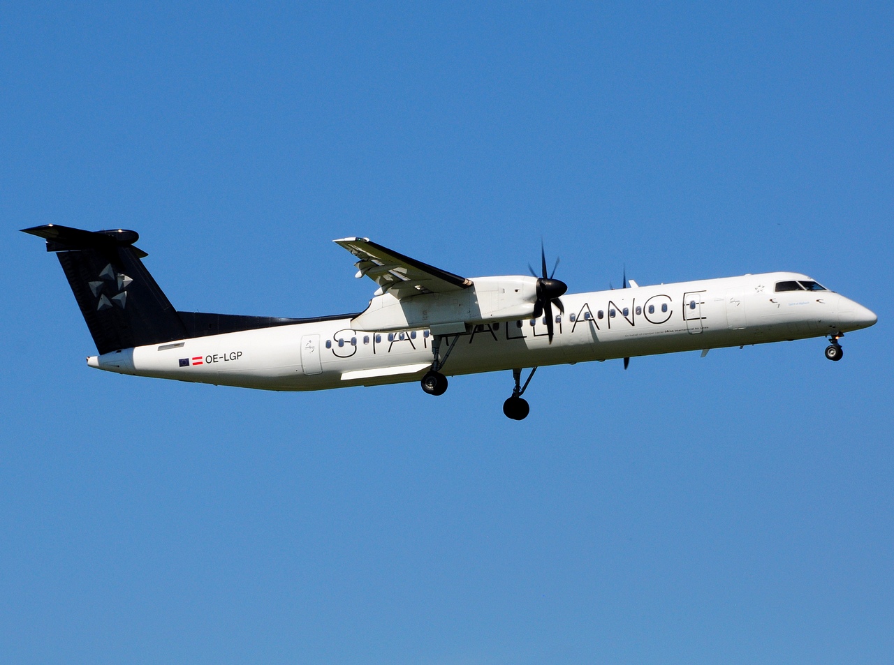 OE-LGP - DHC-8-401Q - Austrian Airlines - ZRH - 10-06-2017