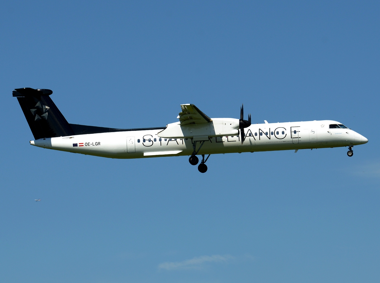 OE-LGR - DHC-8-402 - Austrian Airlines - ZRH - 10-06-2017