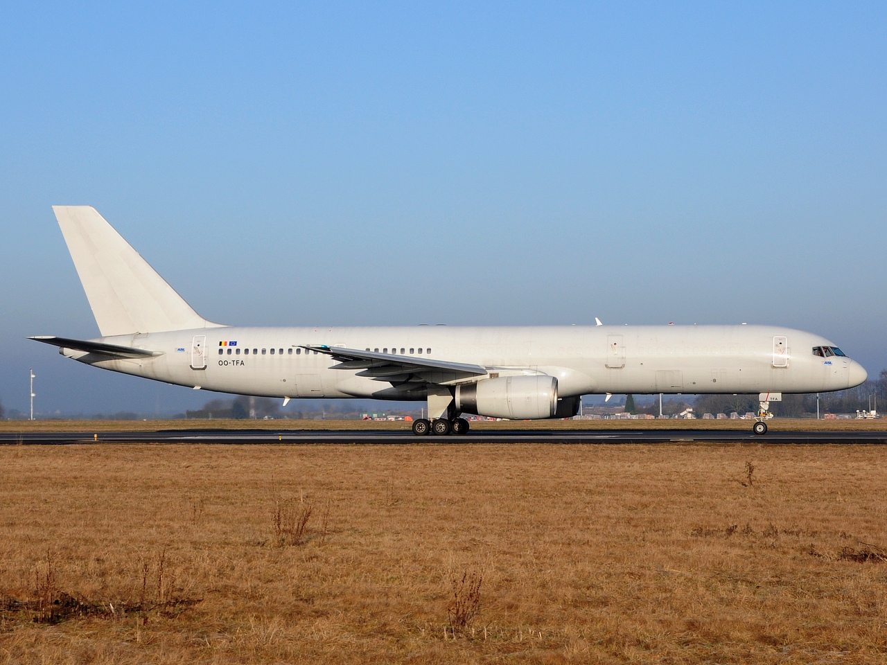 OO-TFA - 757-28A - ASL Airlines Belgium - LGG - 13-02-2017