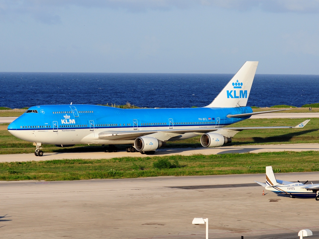 PH-BFL - 747-406 - KLM Royal Dutch Airlines - CUR - 27-11-2017