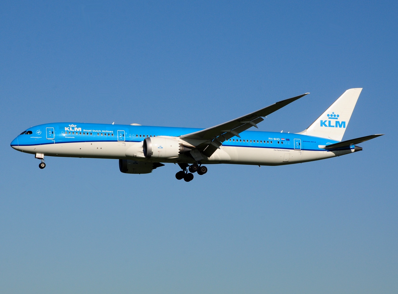 PH-BHD - 787-9 Dreamliner - KLM Royal Dutch Airlines - AMS - 27-05-2017