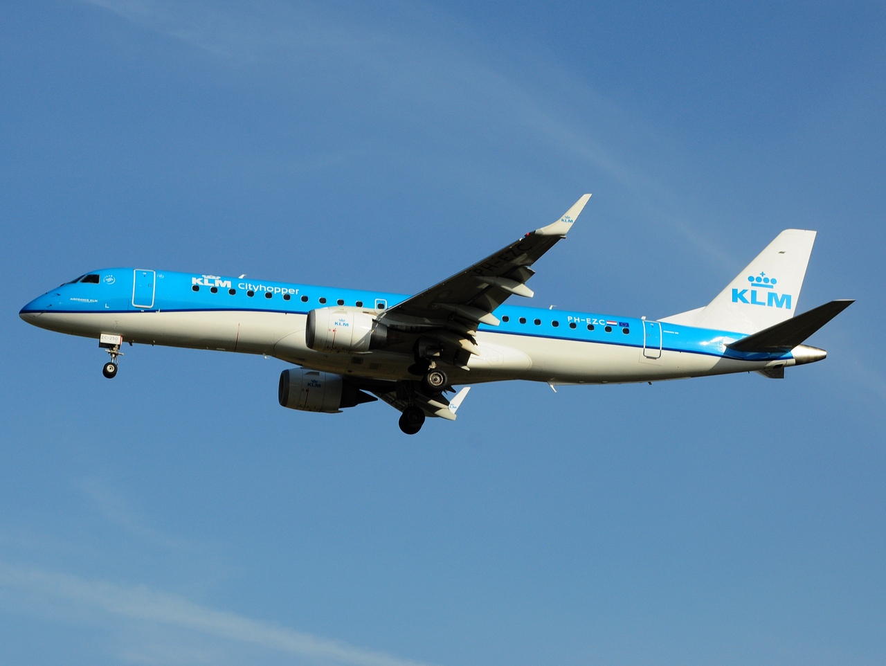 PH-EZC - ERJ-190STD (ERJ-190-100) - KLM Cityhopper - BRU - 26-03-2017