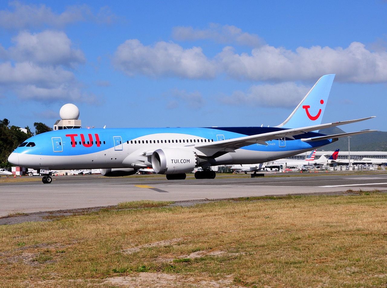 PH-TFK - 787-8 Dreamliner - TUI Airlines Netherlands - SXM - 01-02-2017b