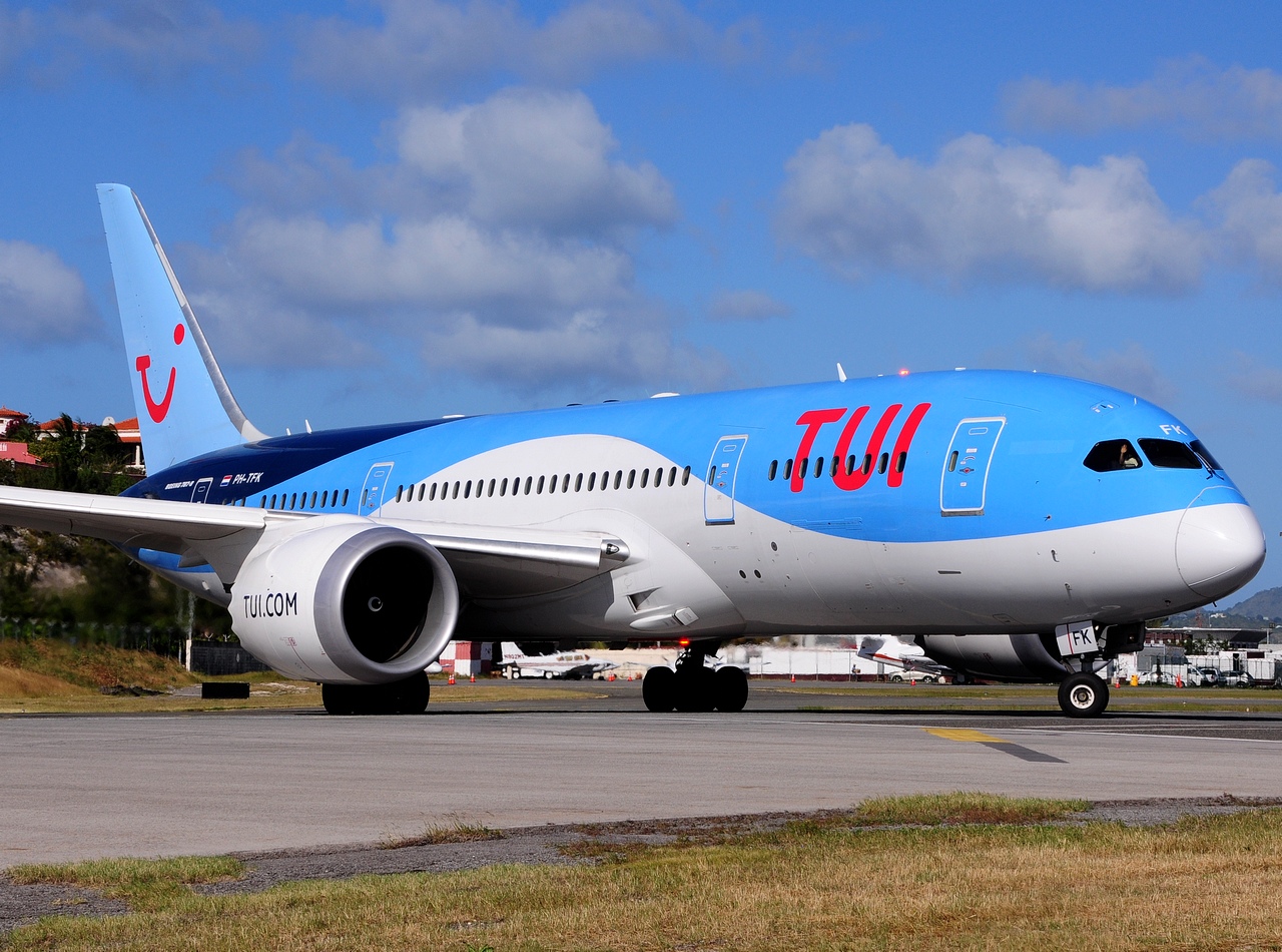 PH-TFK - 787-8 Dreamliner - TUI Airlines Netherlands - SXM - 01-02-2017c
