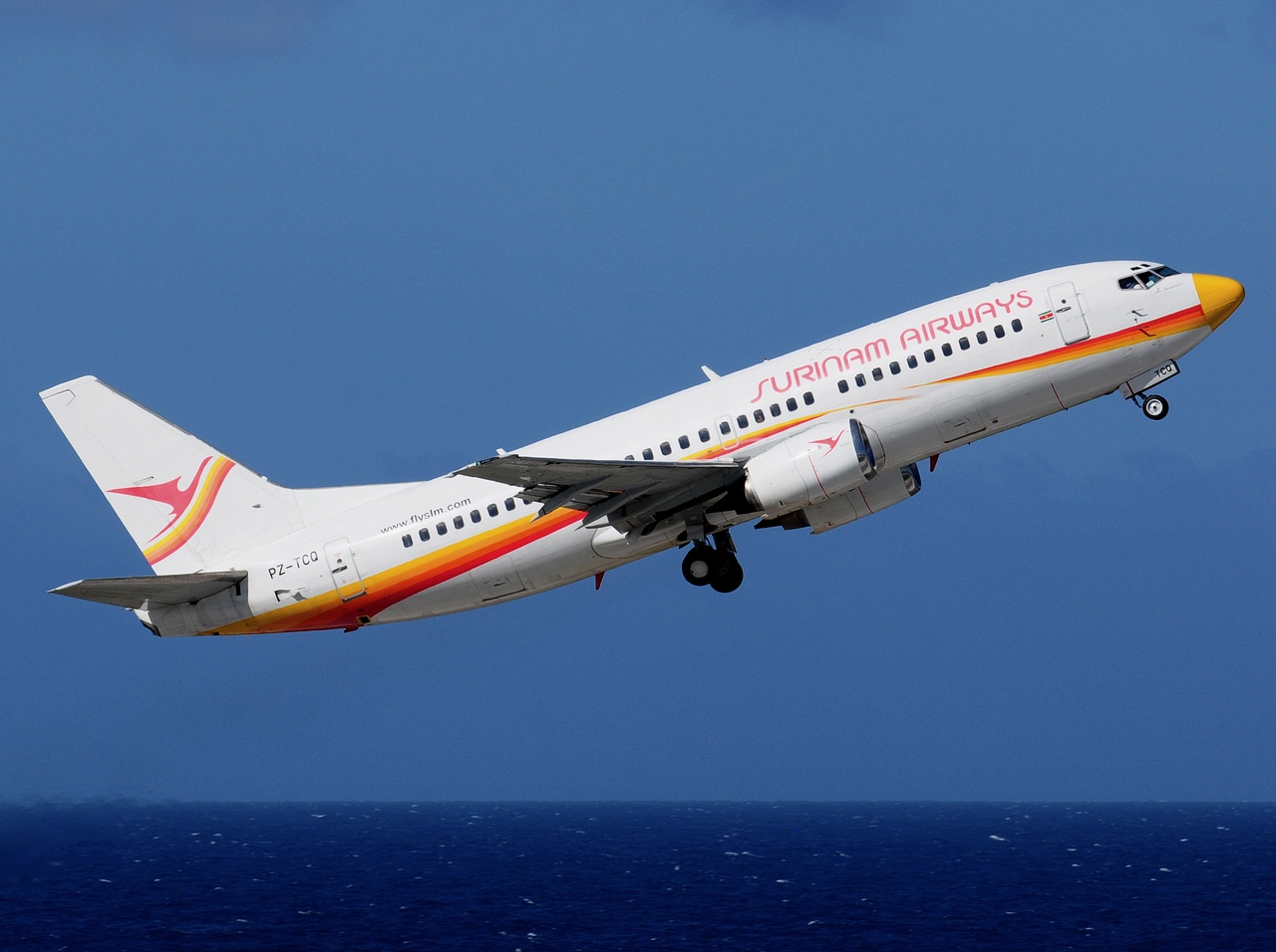 PZ-TCQ - 737-3Q8 - Surinam Airways - CUR - 27-11-2017