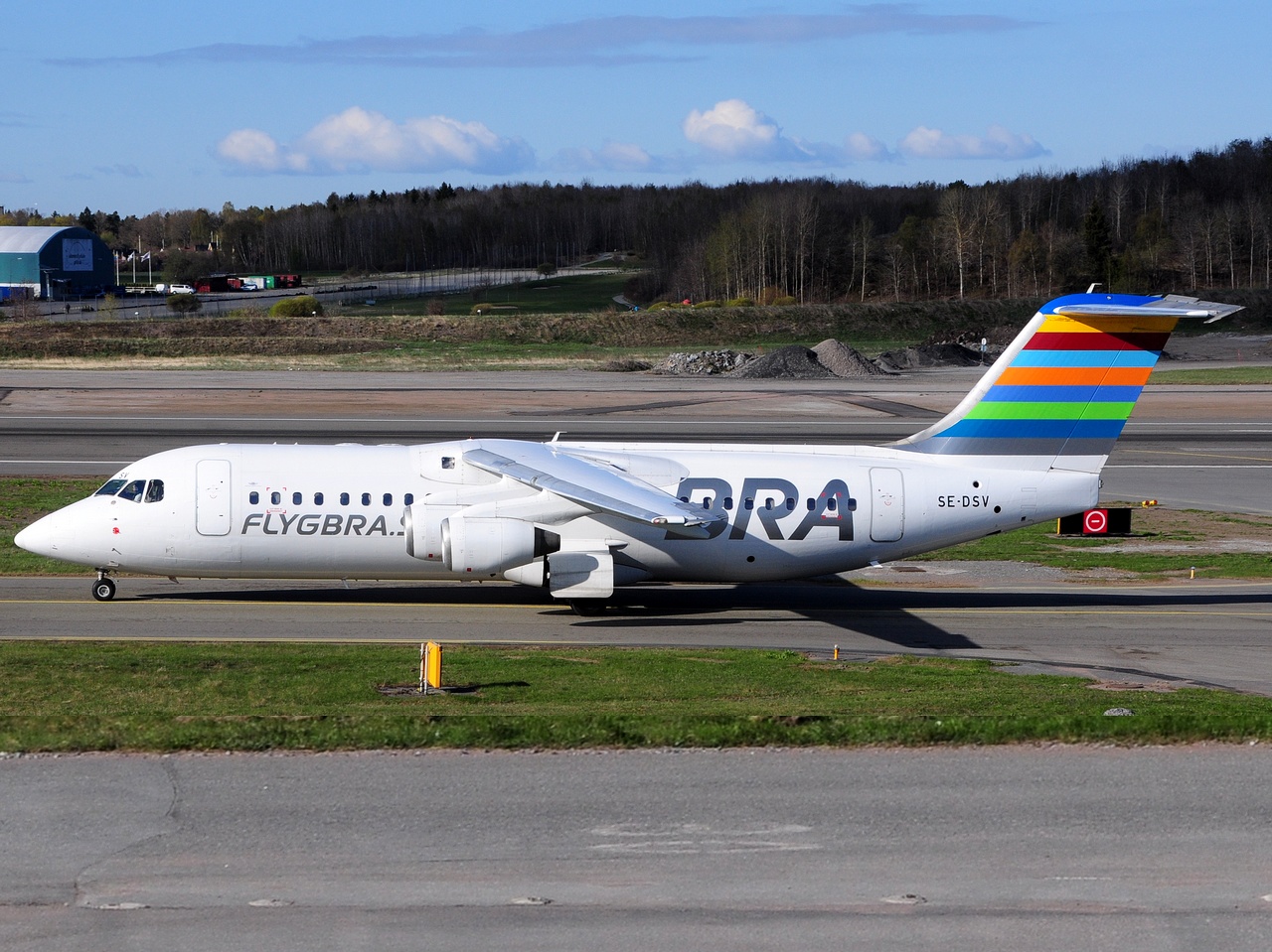 SE-DSV - RJ100 - BRA _ Braathens Regional Airlines - BMA - 09-05-2017b