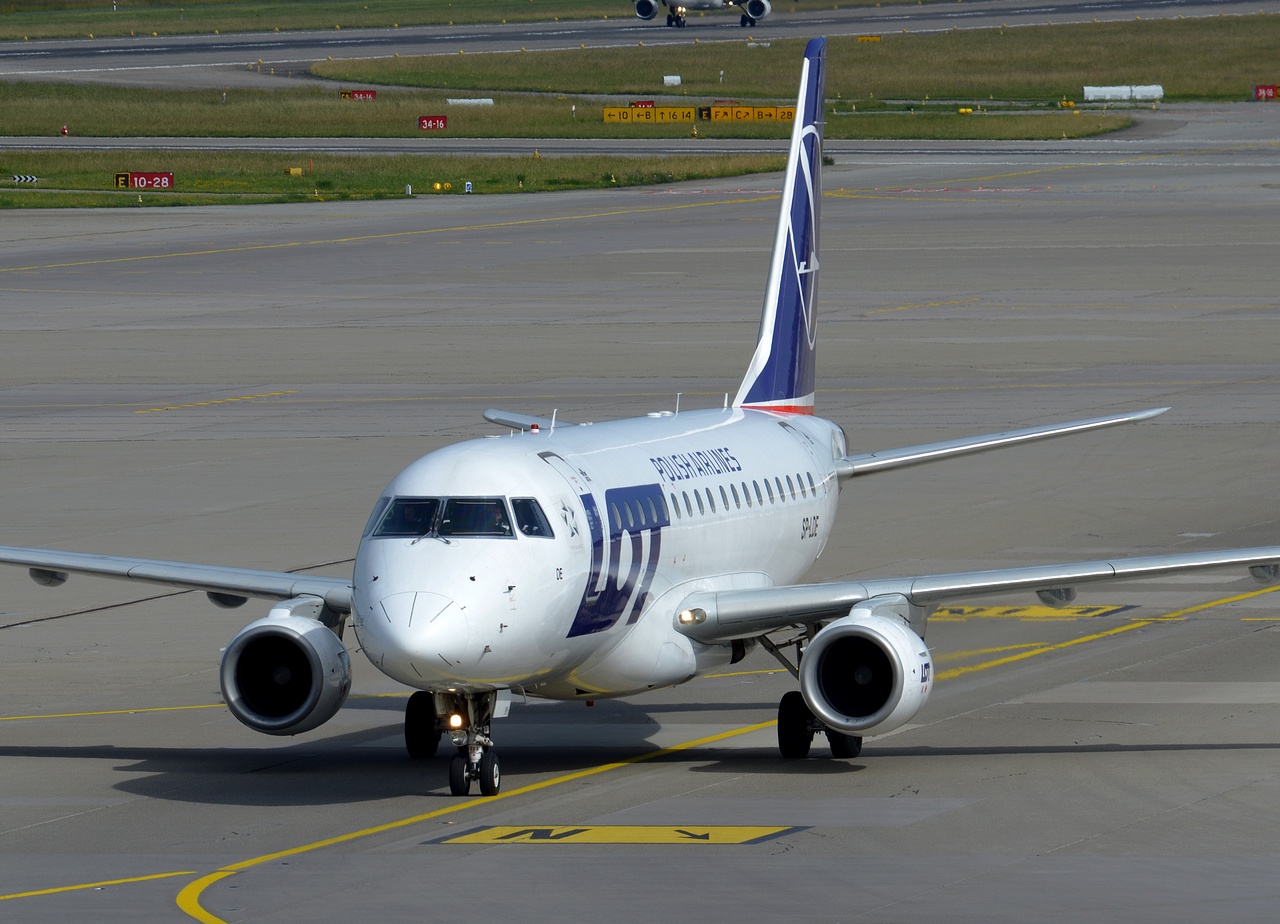 SP-LDE - ERJ-170STD (ERJ-170-100) - LOT _ Polish Airlines - ZRH - 10-06-2017
