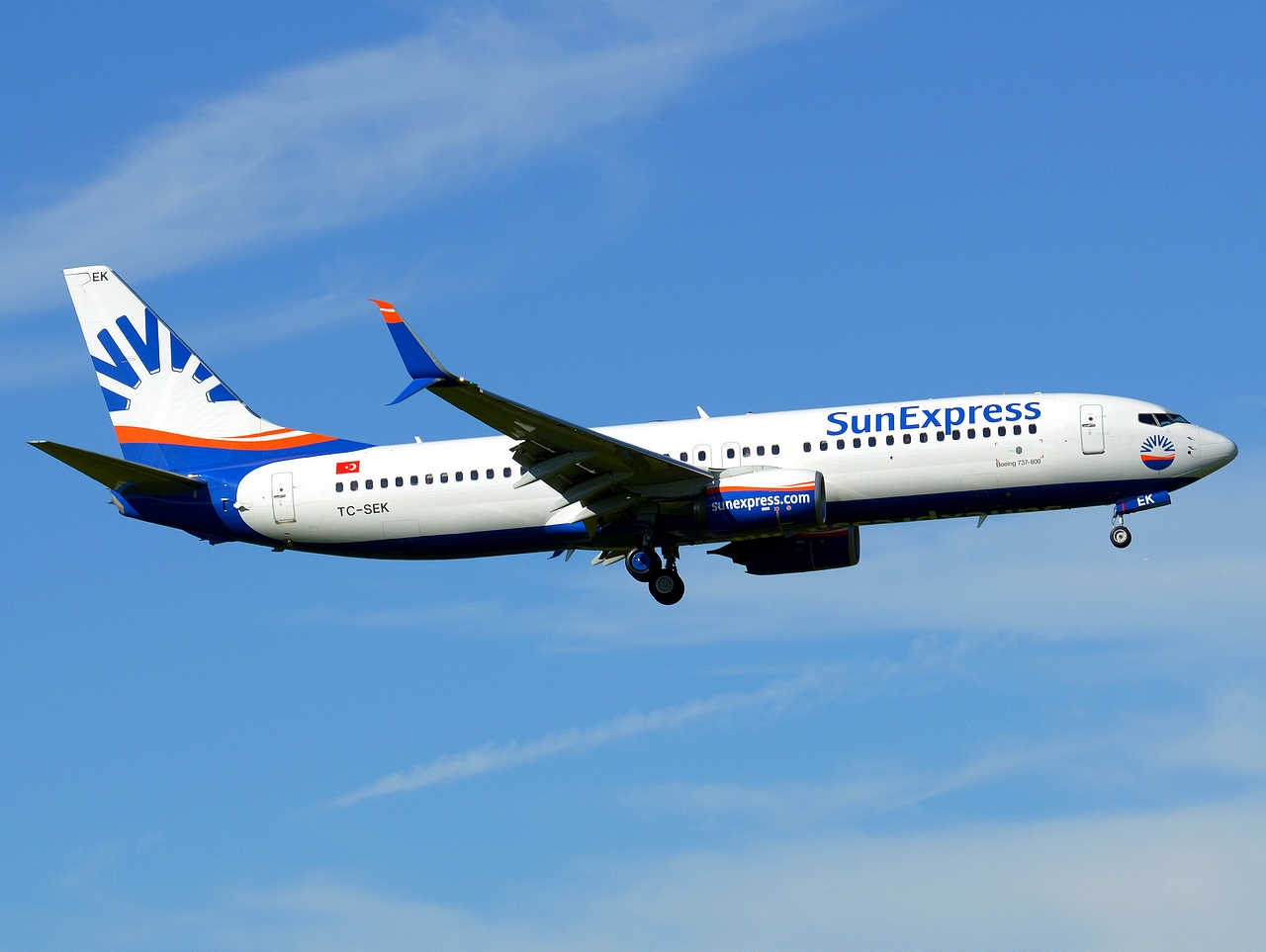 TC-SEK - 737-8HC(WL) - SunExpress - ZRH - 10-06-2017