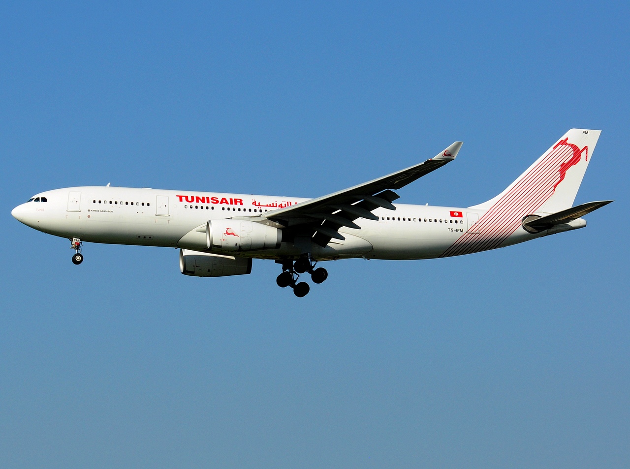 TS-IFM - A330-243 - Tunisair - ORY - 15-10-2017