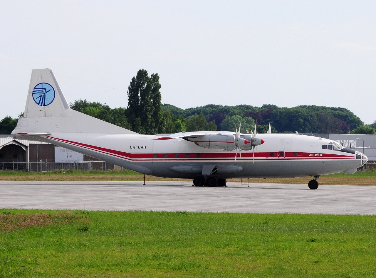 UR-CAH - Antonov An-12-BK - Ukraine Air Alliance - MST - 22-05-2017
