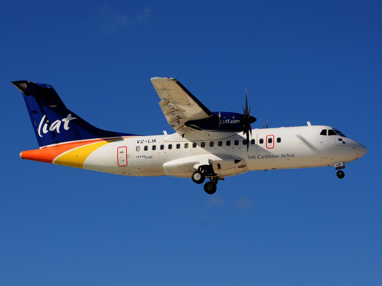 V2-LIK - ATR 42-600 - LIAT - SXM - 01-02-2017c