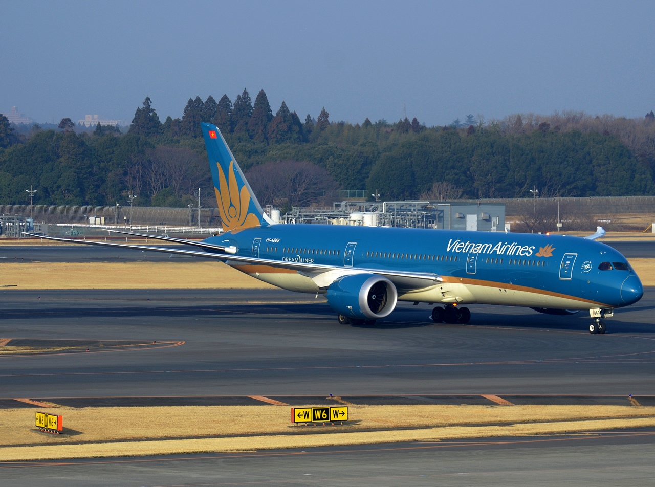 VN-A869 - 787-9 Dreamliner - Vietnam Airlines - NRT - 05-03-2017