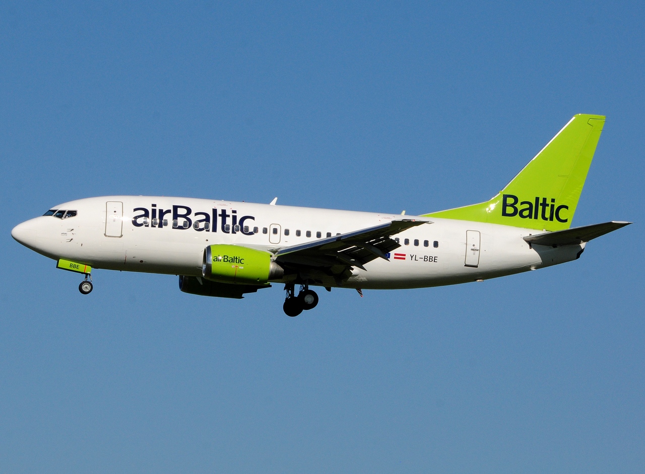 YL-BBE - 737-53S - Air Baltic - AMS - 27-05-2017