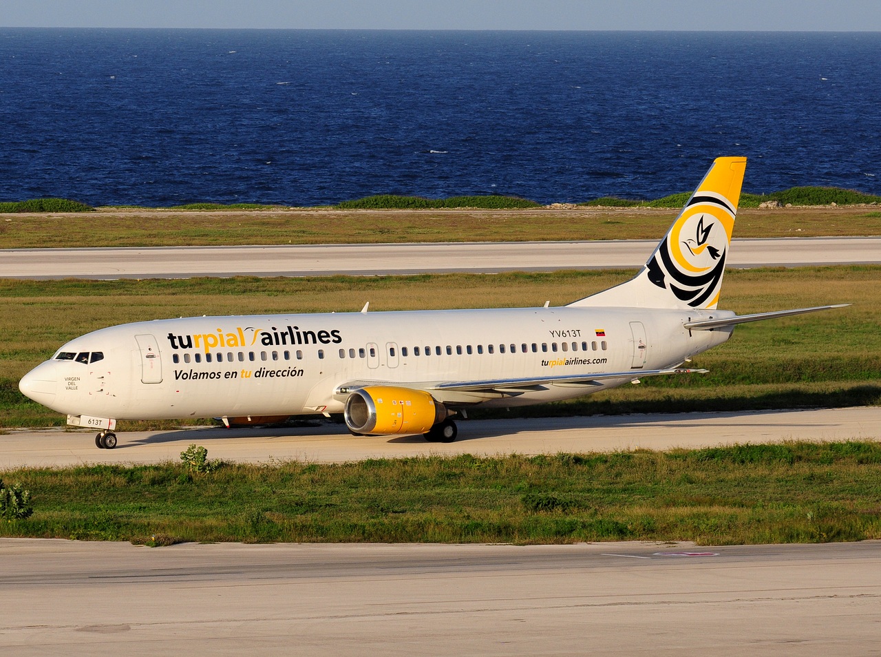YV613T - 737-4S3 - Turpial Airlines - CUR - 02-12-2017