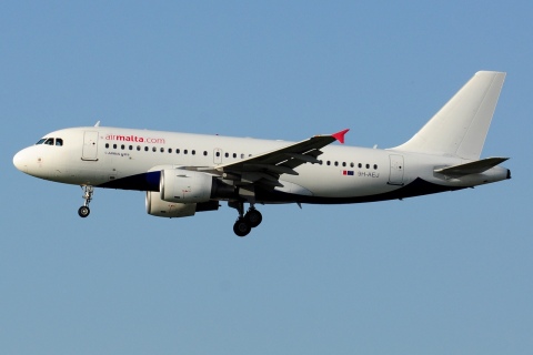 9H-AEJ - A319-111 - Air Malta - ORY - 15-10-2017