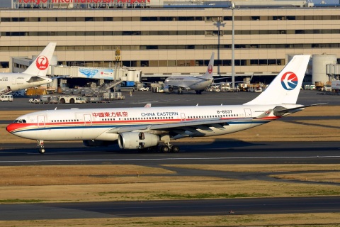 B-6537 - A330-243 - China Eastern Airlines - HND - 28-02-2017
