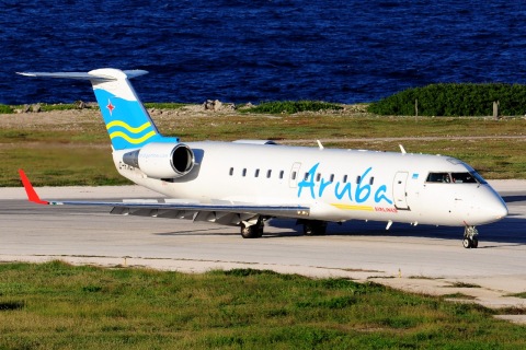 C-FXLH - CRJ-200LR - Aruba Airlines - CUR - 01-12-2017