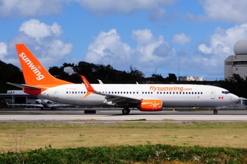 C-FYJD - 737-8Q8(WL) - Sunwing Airlines - SXM - 04-02-2017b