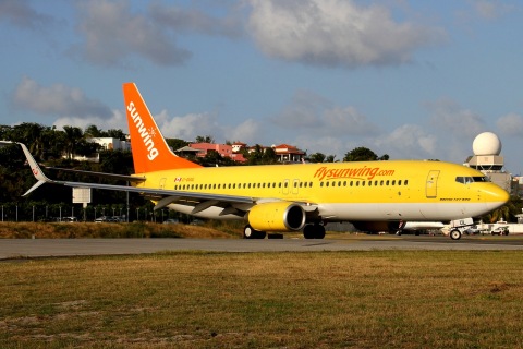 C-GUUL - 737-8K5(WL) - Sunwing Airlines - SXM - 03-02-2017b