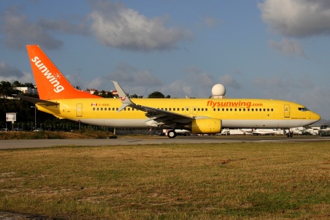 C-GUUL - 737-8K5(WL) - Sunwing Airlines - SXM - 03-02-2017c