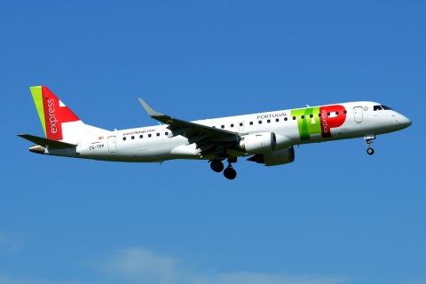 CS-TPP - ERJ-190LR (ERJ-190-100 LR) - TAP Express - ZRH - 10-06-2017