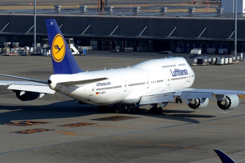 D-ABYF - 747-830 - Lufthansa - HND - 28-02-2017