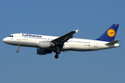 D-AIPY - A320-211 - Lufthansa - MXP - 12-06-2017