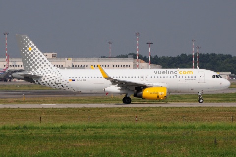 EC-LZM - A320-232(WL) - Vueling - MXP - 11-06-2017