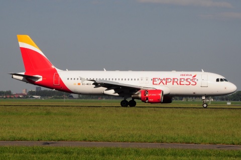 EC-MEG - A320-214 - Iberia Express - AMS - 27-05-2017