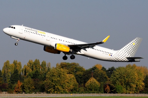 EC-MQB - A321-231(WL) - Vueling - ORY - 15-10-2017