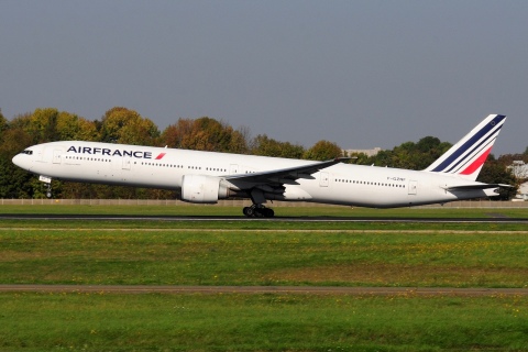 F-GZNF - 777-328(ER) - Air France - ORY - 15-10-2017