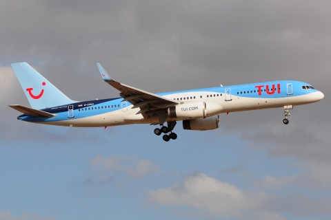 G-CPEV - 757-236(WL) - TUI Airways - PMI - 25-07-2017