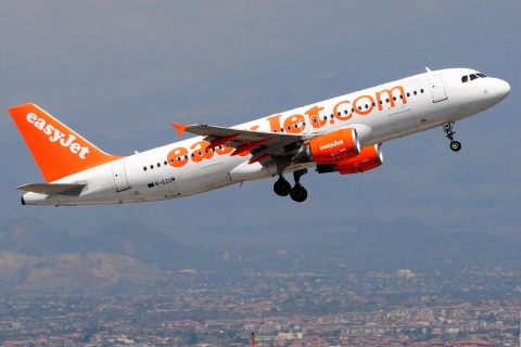 G-EZUM - A320-214 - easyJet - CTA - 24-08-2017
