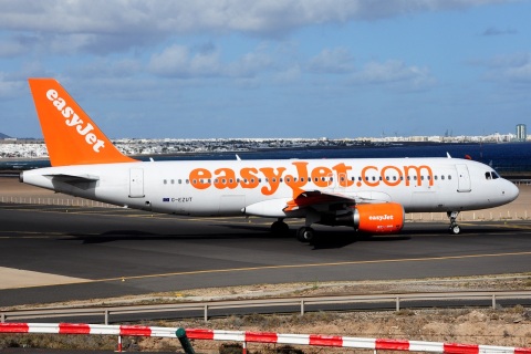 G-EZUT - A320-214 - easyJet - ACE - 23-03-2017