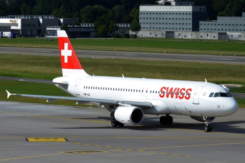 HB-IJJ - A320-214 - Swiss - ZRH - 10-06-2017