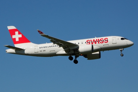 HB-JBE - A220-100 - Swiss - ZRH - 10-06-2017b